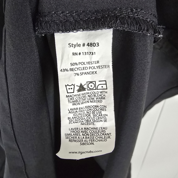 EPIC by irg scrubs Black Scrub Top Size Large - Picture 7 of 8